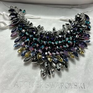 Authentic peacocks 🦚 Swarovski In excellent pre owned condition.Like NEW